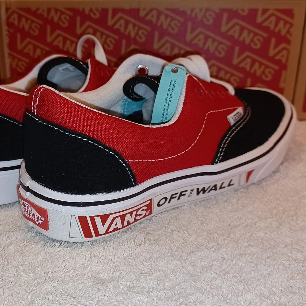 Vans Men's 4.5/Women's 6 Black & Red Chili Pepper Comfycush VN0A3WM92QE